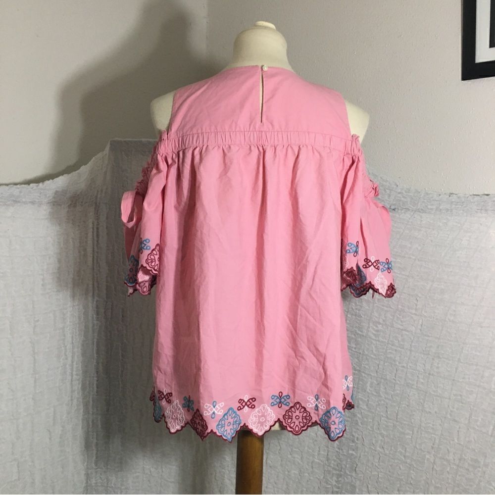 Loft Cold Shoulder Embroidered Top Size Small - Picture 5 of 12